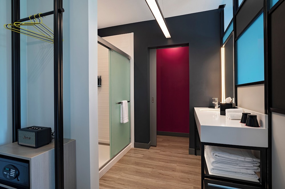 Aloft Omaha West - photo 24