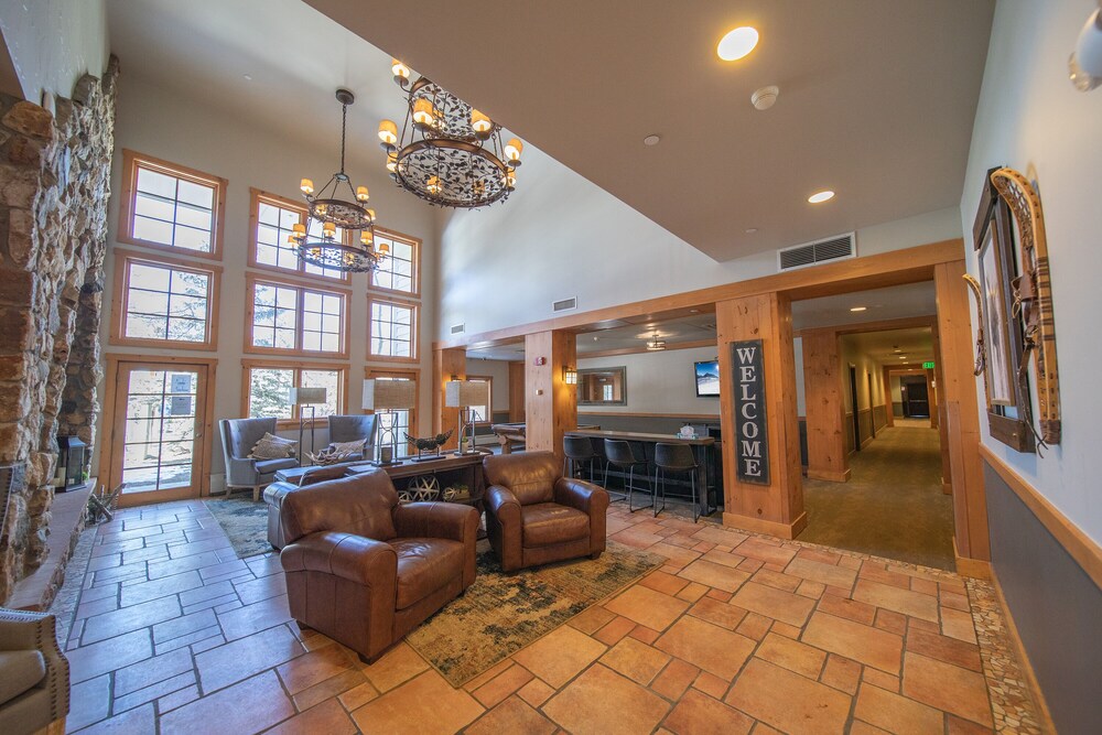 Expedition Station 8607 by SummitCove Vacation Lodging in Keystone, United States