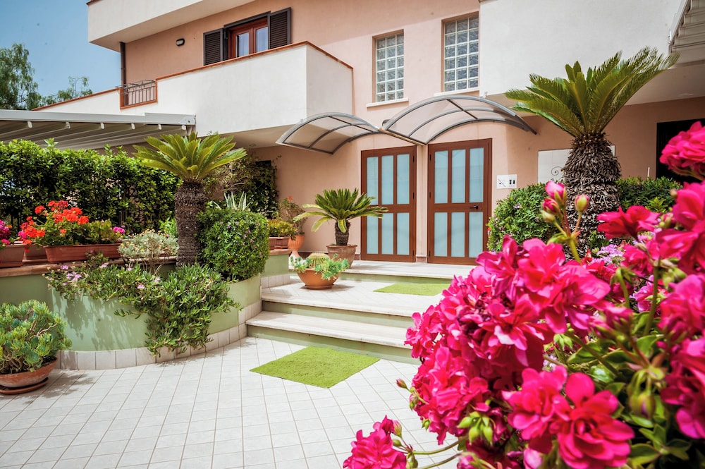 Settessenze Rooms & Apartments — 4-Star Luxury Hotel in Agropoli, Italy
