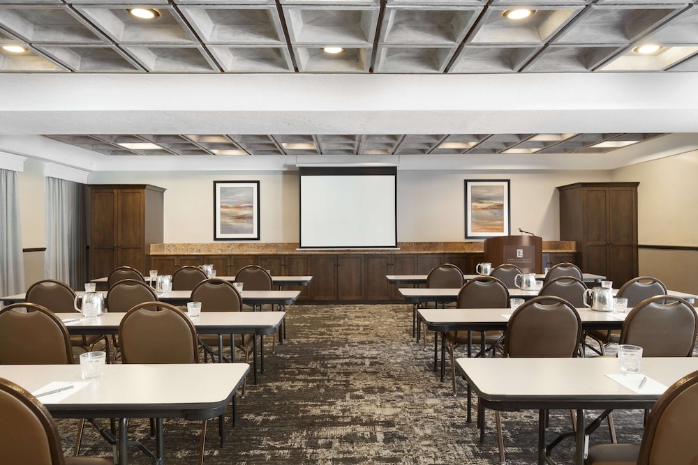 Embassy Suites by Hilton Lompoc Central Coast - photo 34