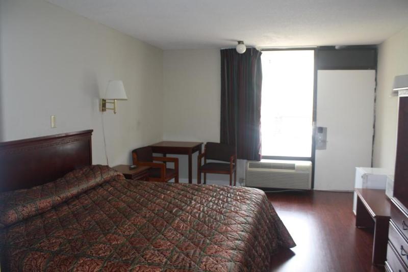 Gateway Inn Savannah - photo 14