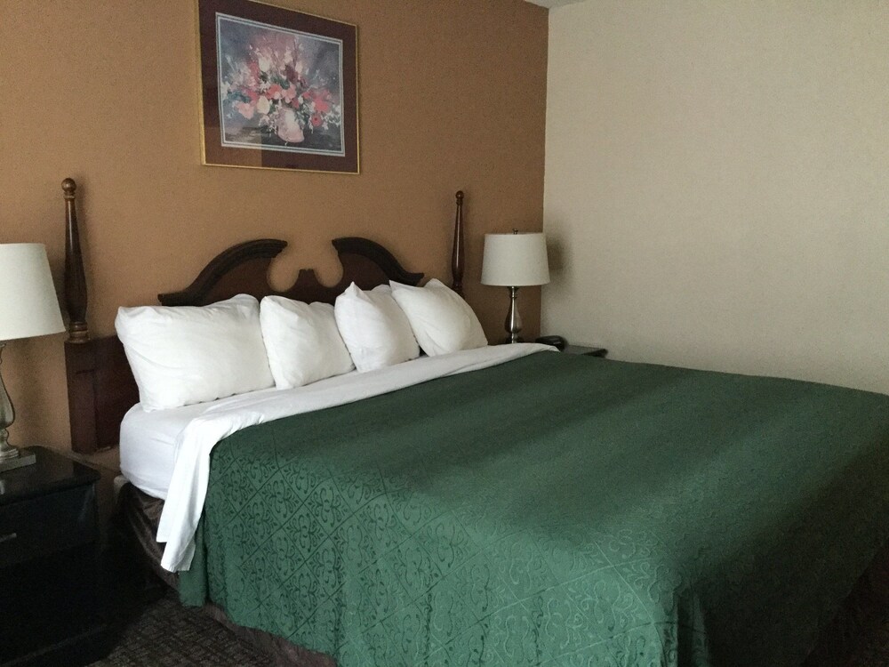 FairBridge Inn & Suites Poconos - photo 14