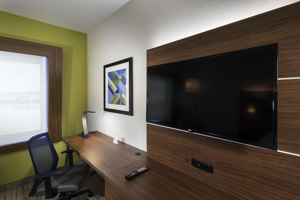Holiday Inn Express & Suites West Des Moines Jordan Creek by IHG - photo 14