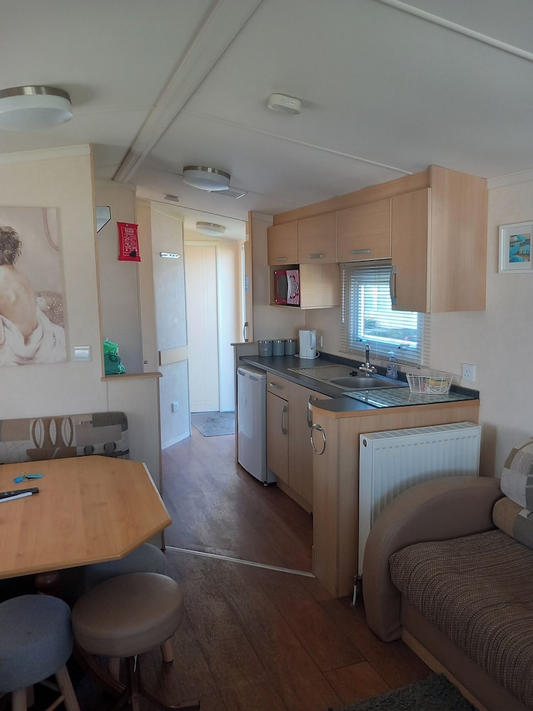 Caravan Escape at Happy Days Mablethorpe in Mablethorpe, United Kingdom