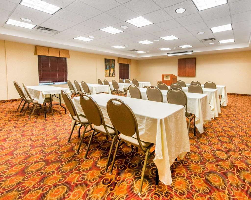 Comfort Suites Altoona North - photo 13
