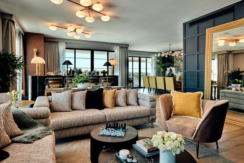 The Global Ambassador — Phoenix