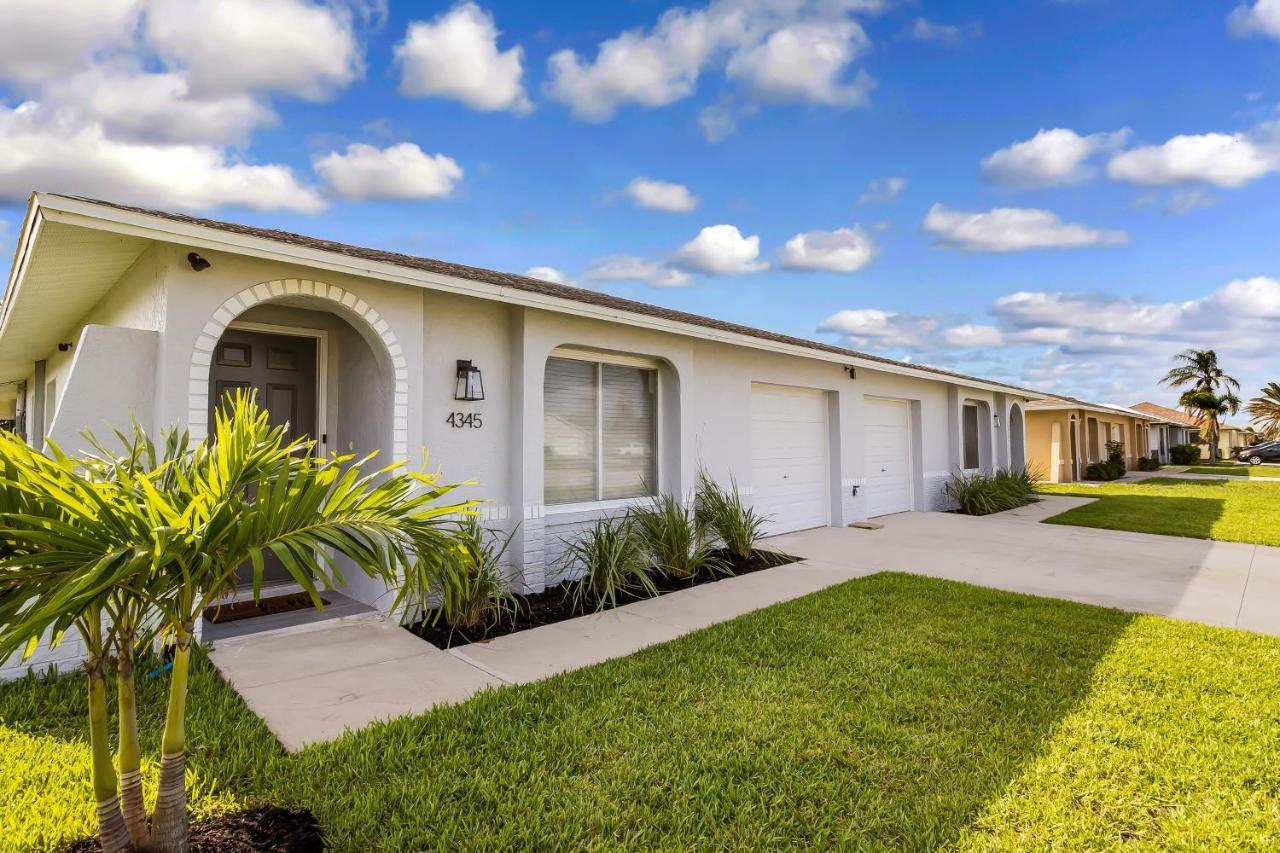 Casa Ocaso & Azul — 4-Star Luxury Hotel in Cape Coral, United States