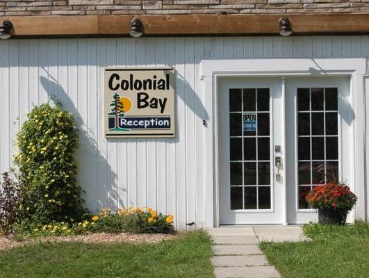 Colonial Bay Motel and Cottages in Huntsville, Canada