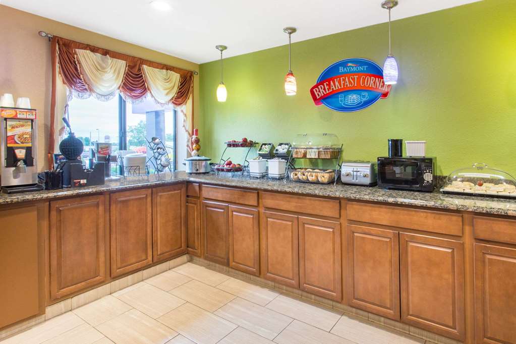 Baymont by Wyndham Waukesha - photo 13