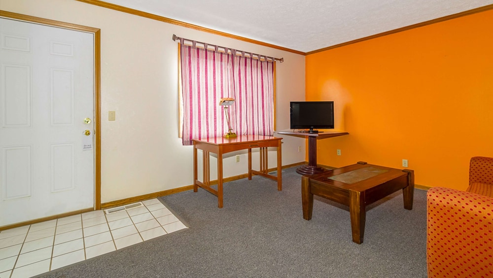 Magnuson Hotel Extended Stay Canton Ohio - photo 17