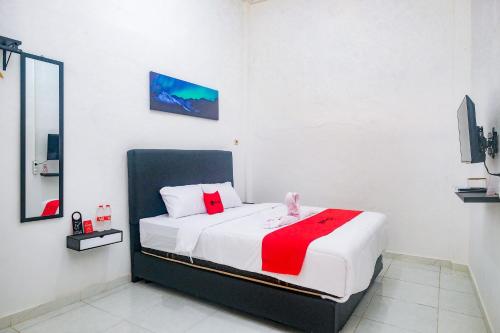 RedDoorz near Alun Alun Klaten in Klaten, Indonesia