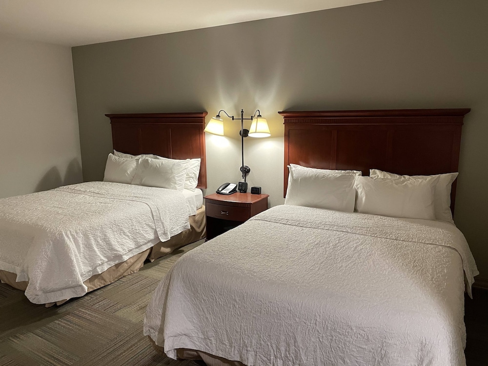 Hampton Inn & Suites Rifle - photo 9
