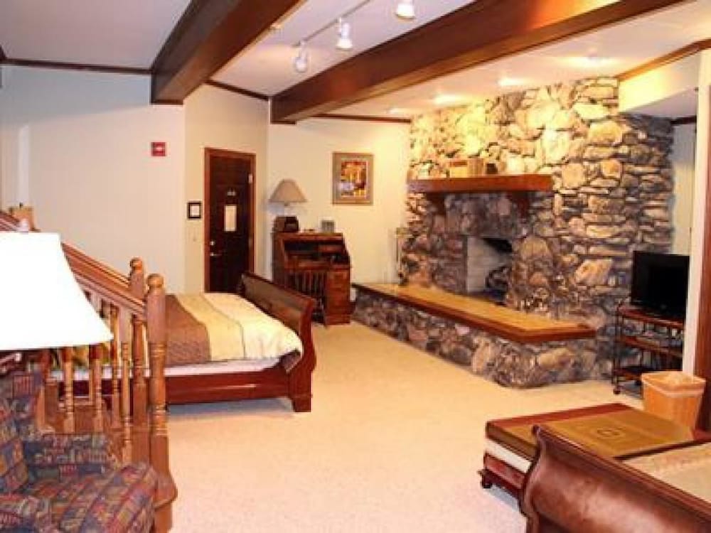 The Inn at Dresden - featured photo