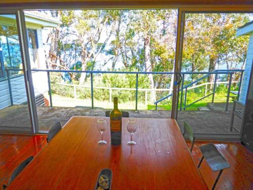 Lake House Pet Friendly Waterfront — 4-Star Luxury Hotel in Culburra Beach, Australia