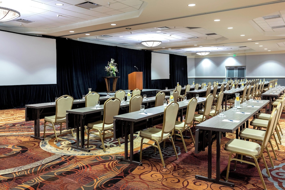 Sheraton Niagara Falls - photo 51