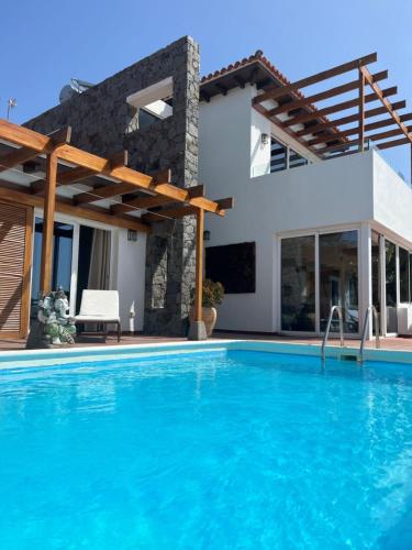 Villas Parque Mirador — 4-Star Luxury Hotel in Alajero, Spain