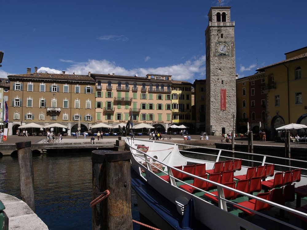 Hotel Centrale — hotel in Riva Del Garda