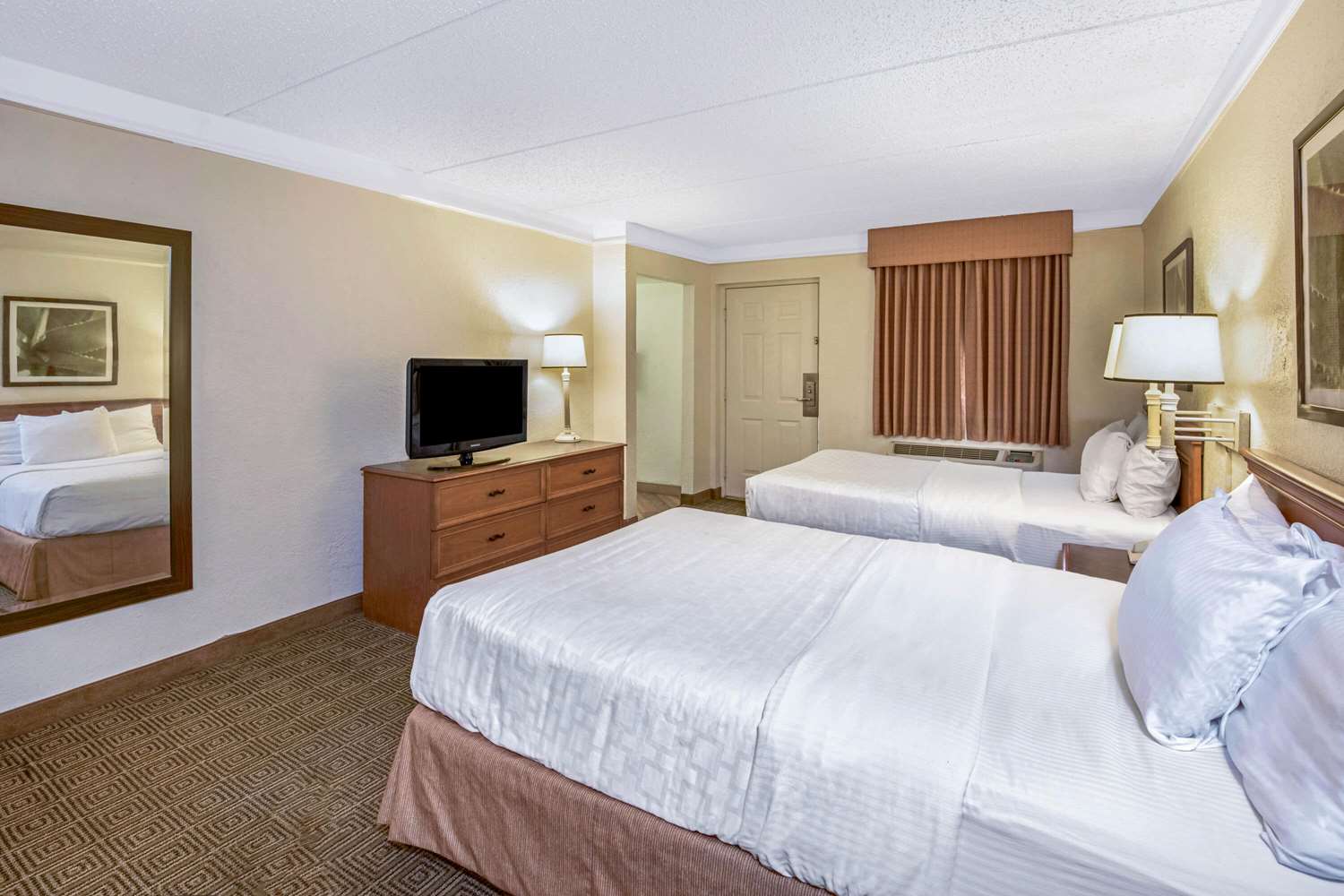 La Quinta Inn by Wyndham San Antonio I 35 N at Rittiman Rd - photo 10