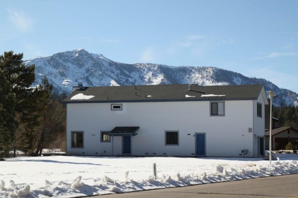 1858 Venice Drive - featured photo