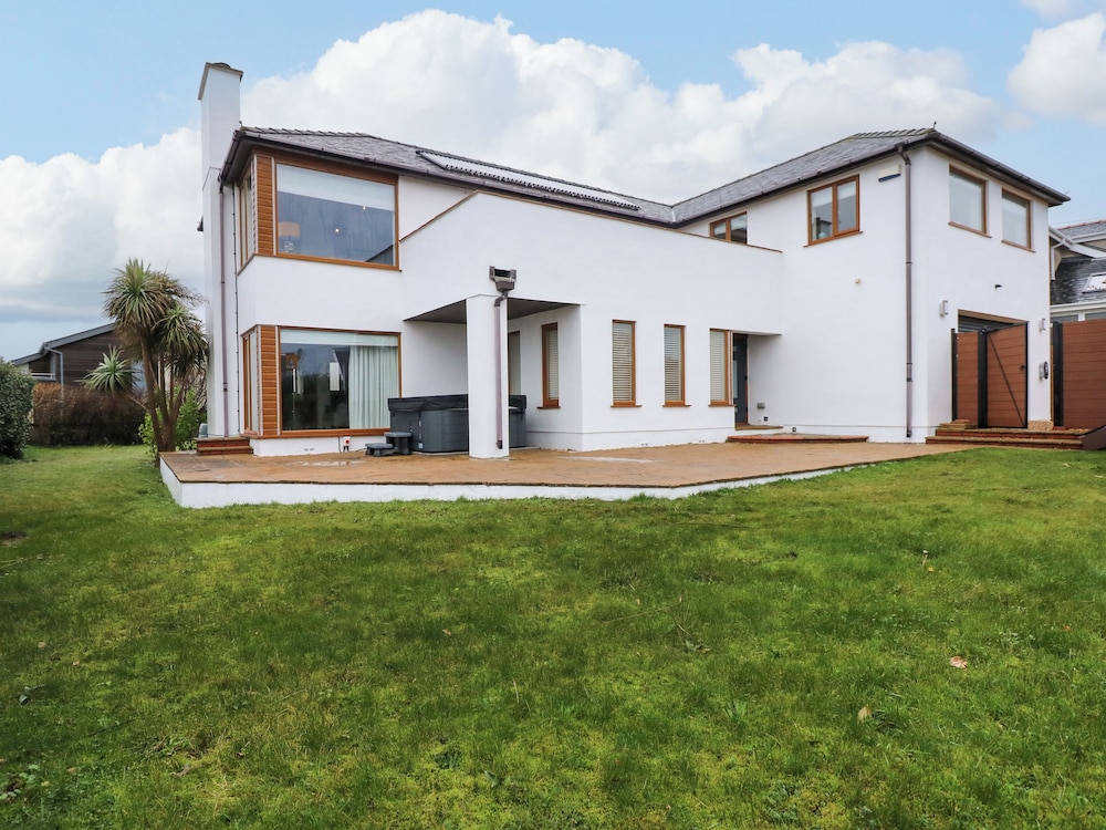 Swyn Llyr in Rhosneigr, United Kingdom