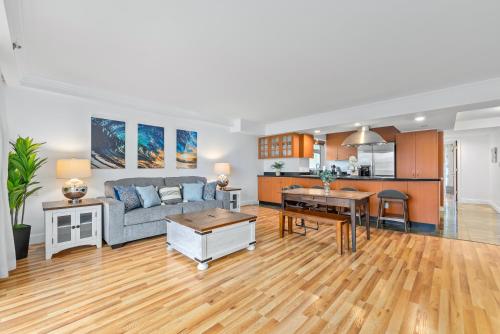 Honu Hale Waikiki 2BDR Spacious Panoramic View — 4-Star Luxury Hotel in Honolulu, United States