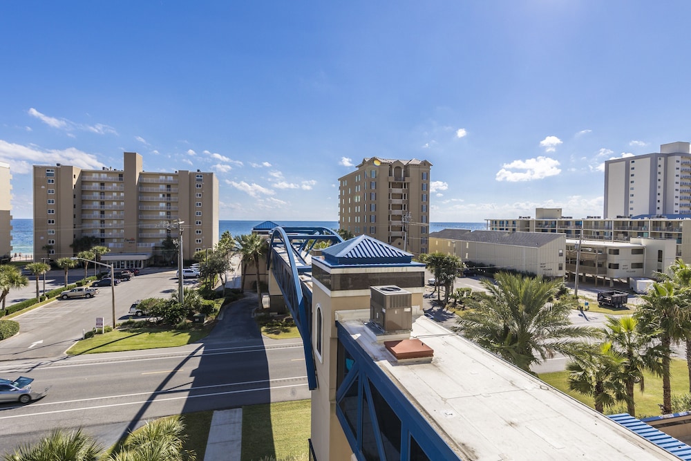 Crystal Tower Comfort Condos by Hosteeva - photo 125