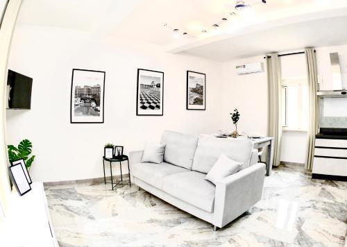 Borgo Apartment Zona Porto Livorno — 4-Star Luxury Hotel in Livorno, Italy