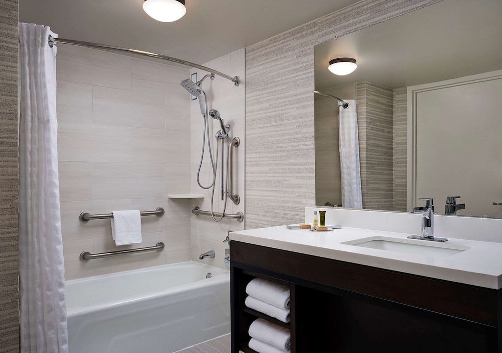 DoubleTree by Hilton Hotel Nashville Downtown - photo 38