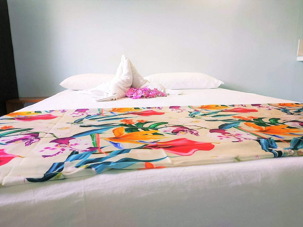 Bight View - carbon neutral hotel in San Andres