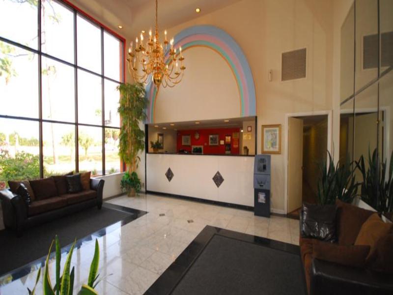 Howard Johnson by Wyndham Lake Front Park Kissimmee - photo 23