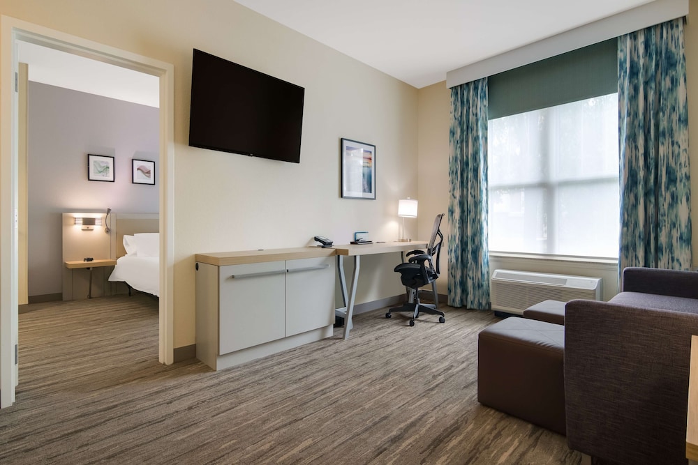 Hilton Garden Inn Madison West Middleton - photo 21