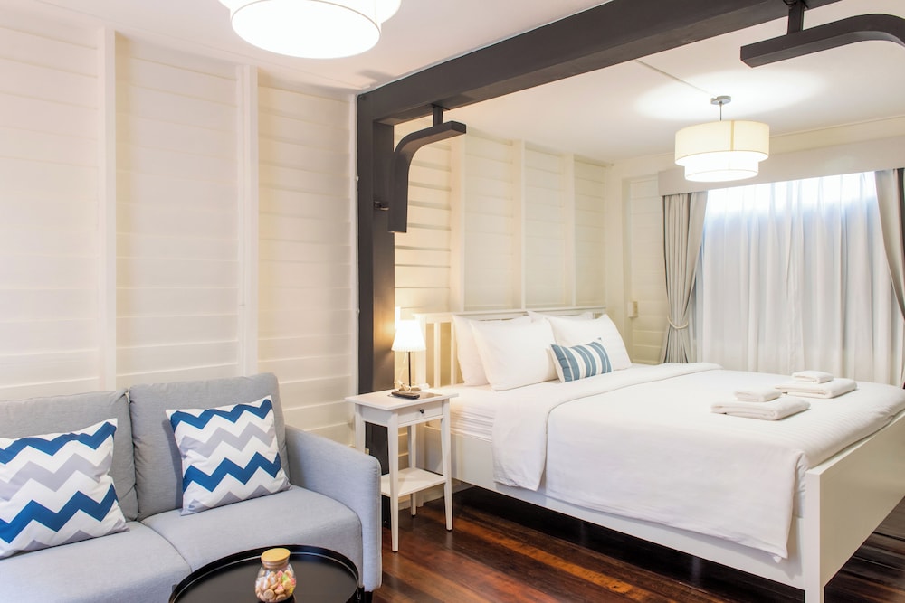 Resort Bangphlat - last minute hotel in Bangkok