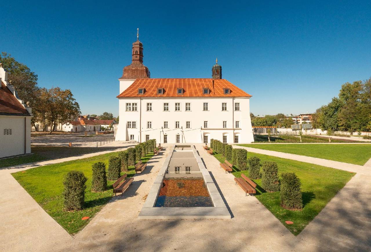 Chateau Clara Futura — 4-Star Luxury Hotel in Prague, Czech Republic
