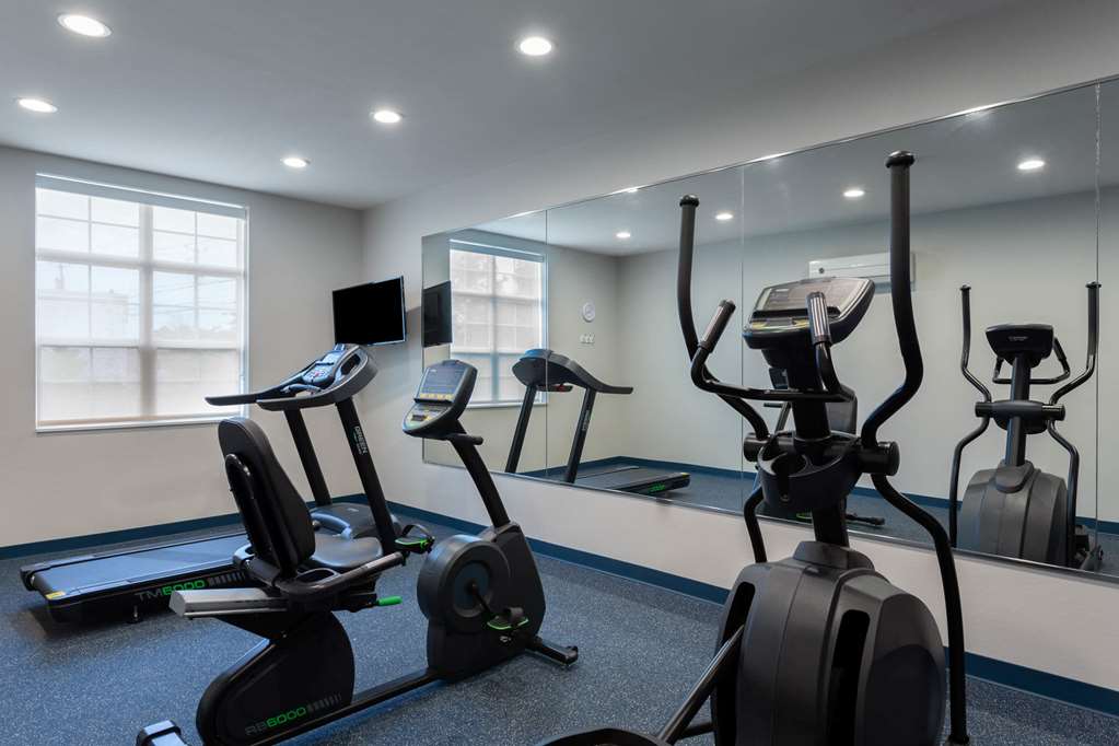 Microtel Inn & Suites by Wyndham Niagara Falls - photo 3
