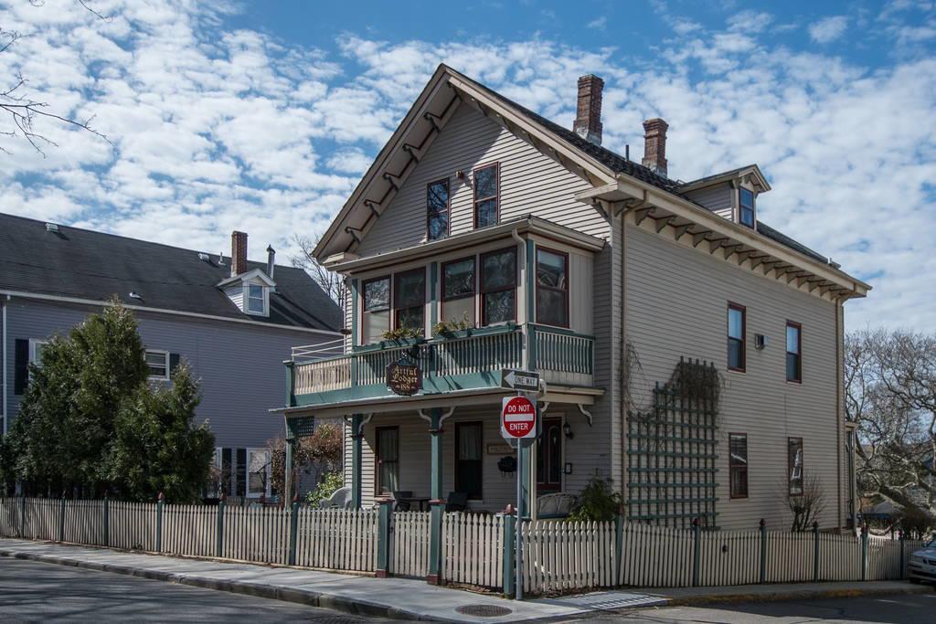 Artful Lodger — 5-Star Luxury Hotel in Newport, United States