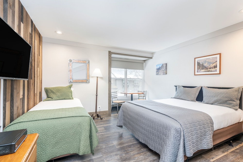 Mountainside Inn 316 1 Bedroom Hotel Room By Alpine Lodging Telluride — Telluride