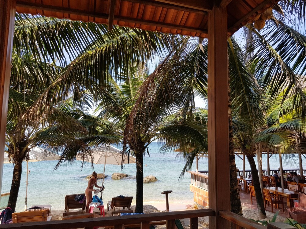 Free Beach Resort - last minute hotel in Phu Quoc