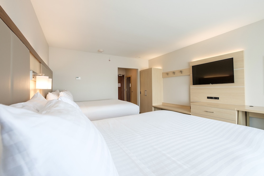 Holiday Inn Express & Suites Eagan Minneapolis Area by IHG - photo 6