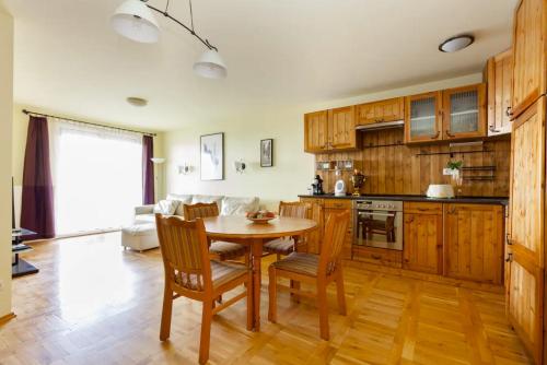 Bíbor Apartment — 4-Star Luxury Hotel in Budapest, Hungary