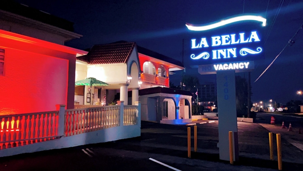 La Bella Oceanfront Inn - featured photo