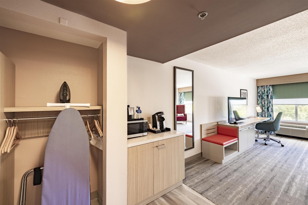 Hilton Garden Inn Albany - photo 3