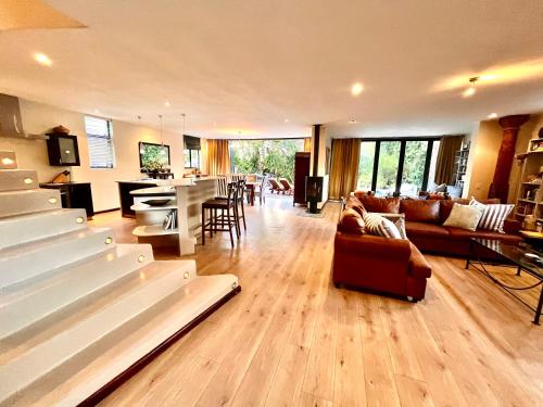 Pet Friendly Home Near Beach