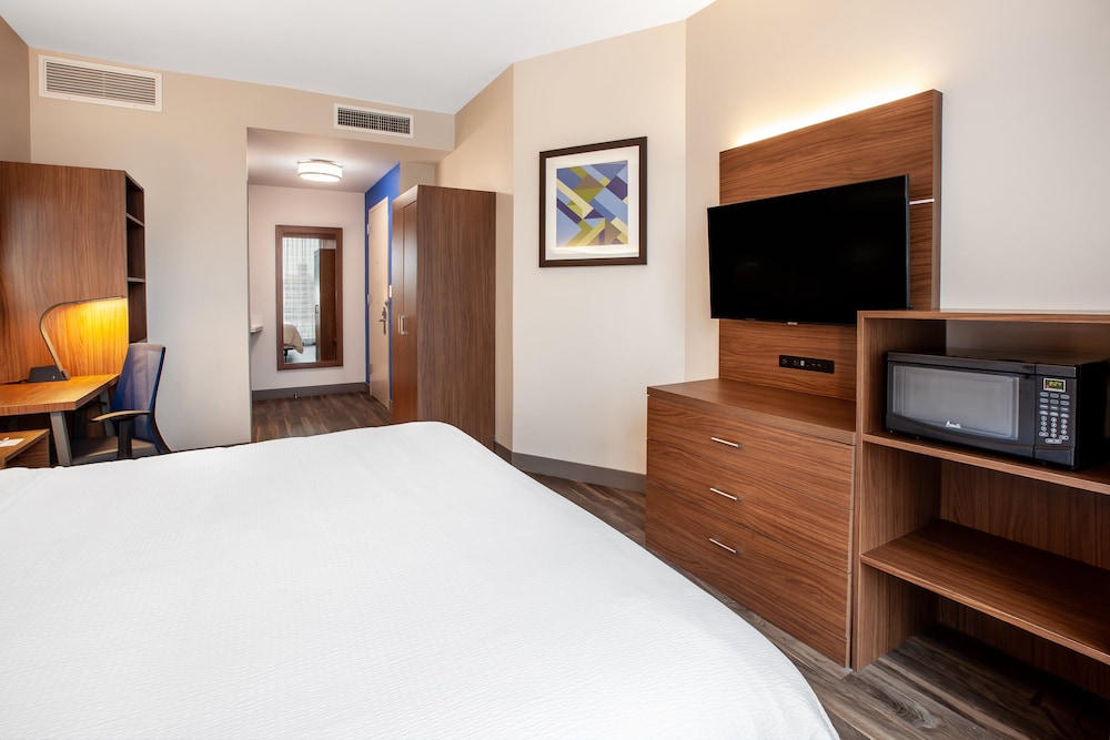 Holiday Inn Express NYC Brooklyn Sunset Park by IHG - photo 15