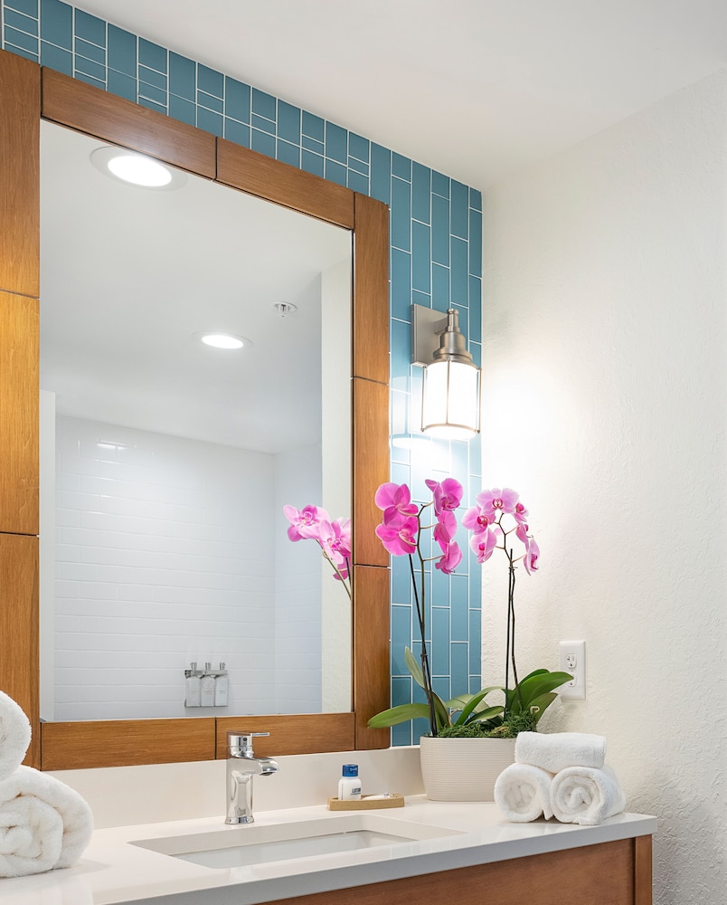Compass Hotel by Margaritaville Anna Maria Sound - photo 20