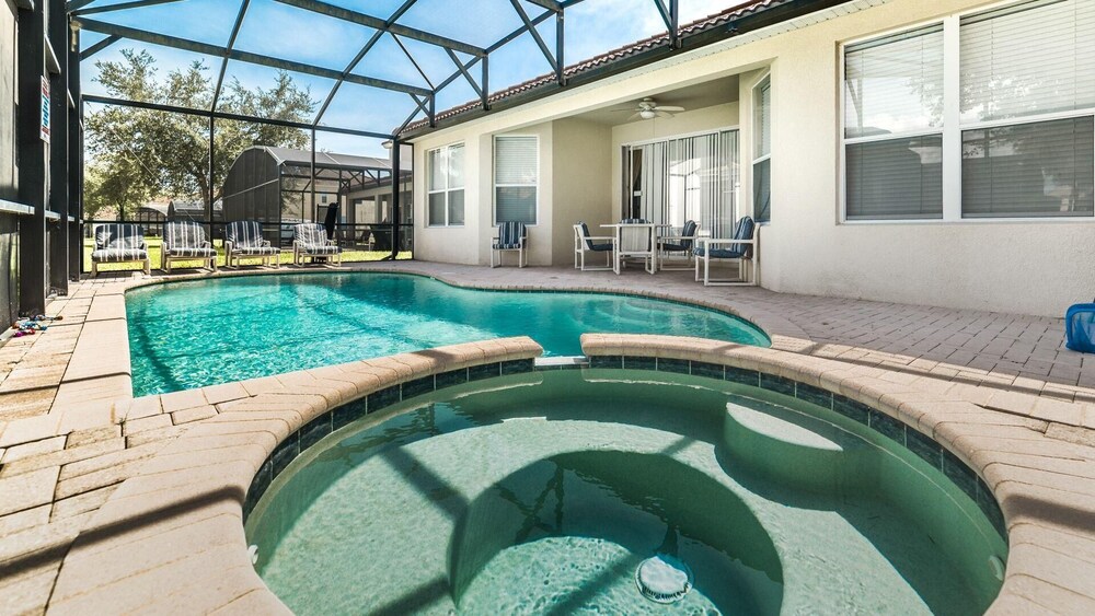 Gorgeous 5 Bedroom Pool Home in Windsor Hills Resort Kissimmee - photo 17