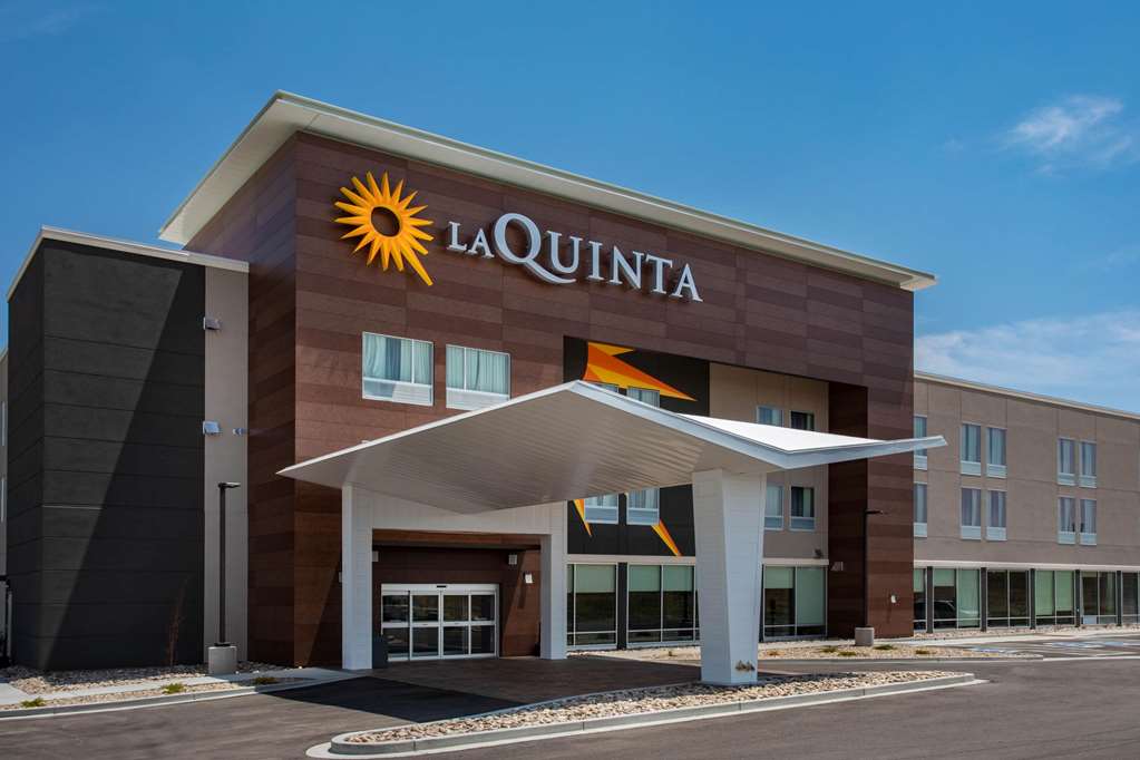 La Quinta Inn & Suites by Wyndham Limon - photo 2