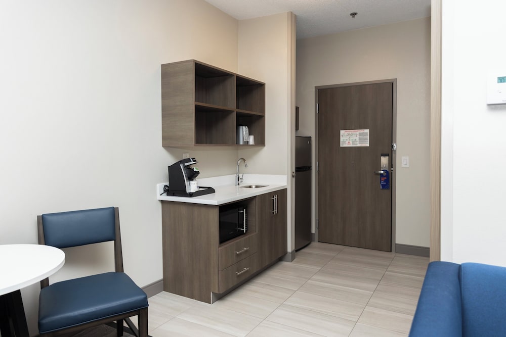 Holiday Inn Express Hotel and Suites Marysville by IHG - photo 38