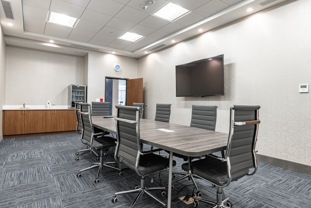 Holiday Inn Express & Suites Moundsville by IHG - photo 58