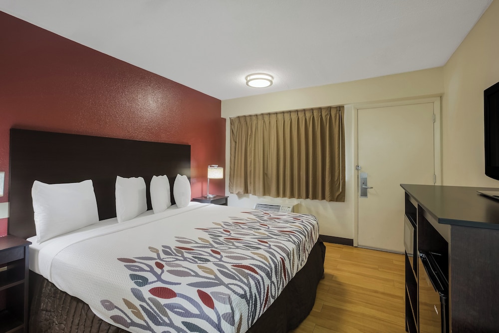 Red Roof Inn Atlanta South Morrow - photo 9