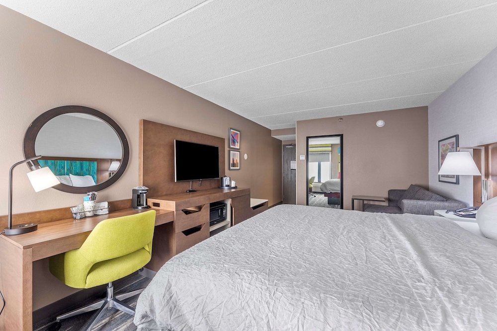 Hampton Inn Cleveland Westlake - photo 8